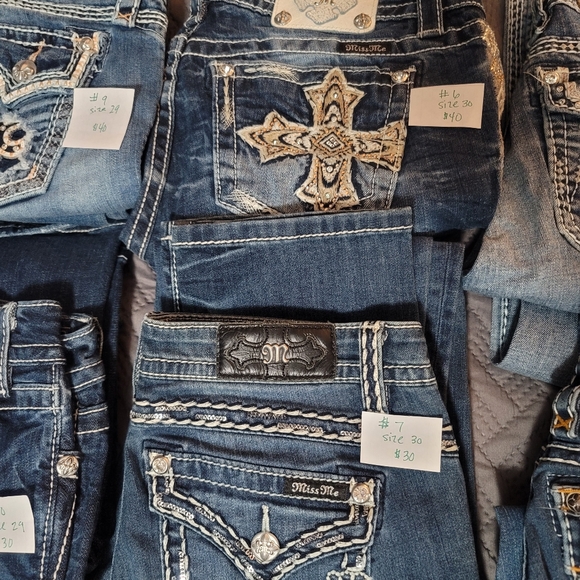 Jeans - Picture 7 of 8